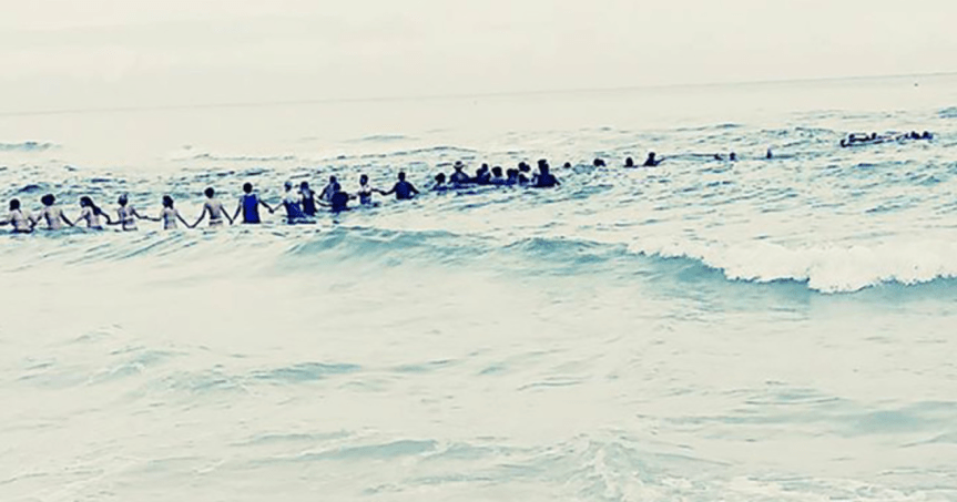 Your Weekly Dose of Sanity-Saving Good News! – The “Holding Hands”&nbsp;Edition