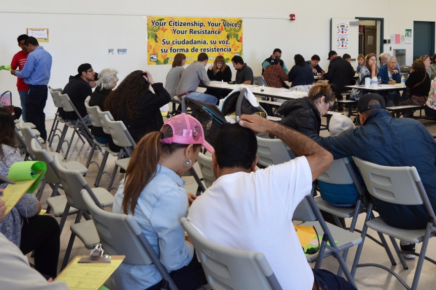 25195553967_8750594050_b